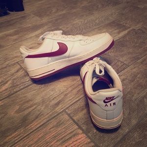 Nike Air Force 1 white red